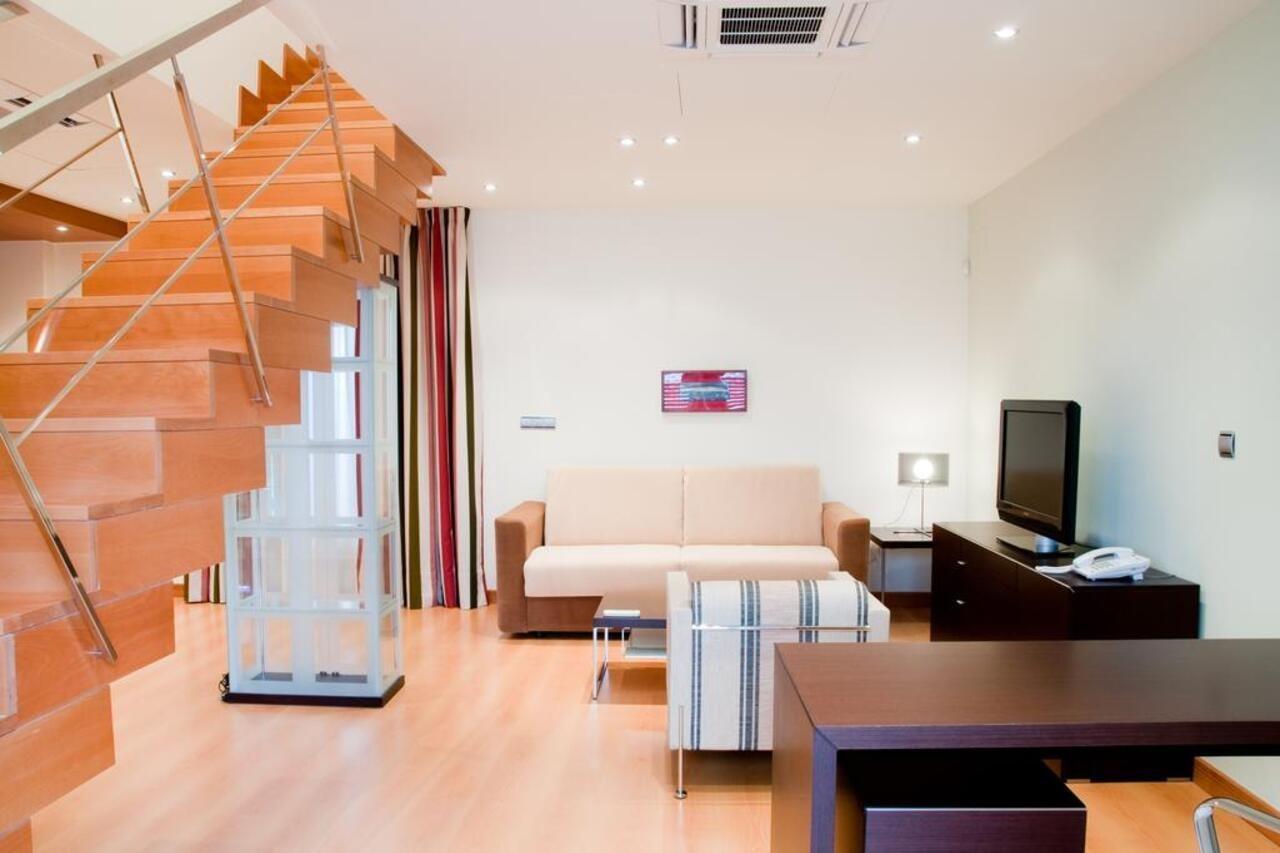 Apartamentos Maria Luisa Burgo Zewnętrze zdjęcie